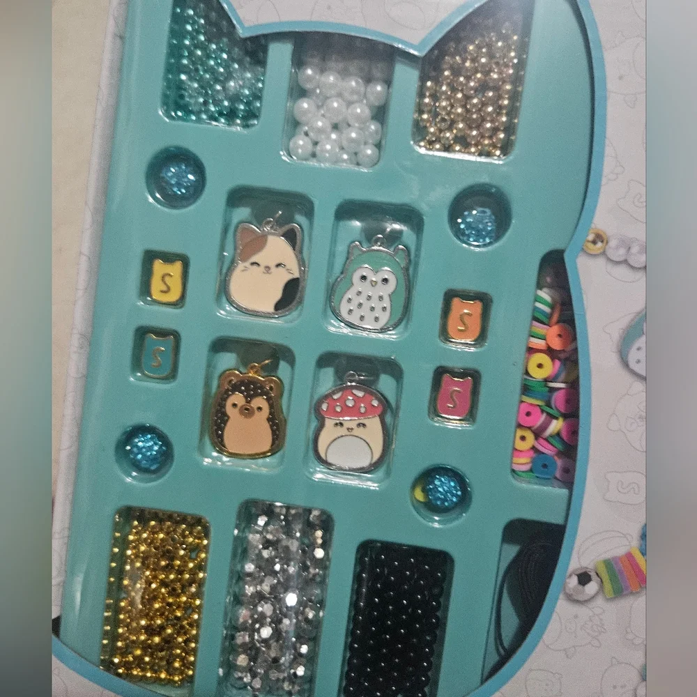 NIB Squishmallows Mix & Match Bracelet Design Kit​ Makes 10 Bracelets